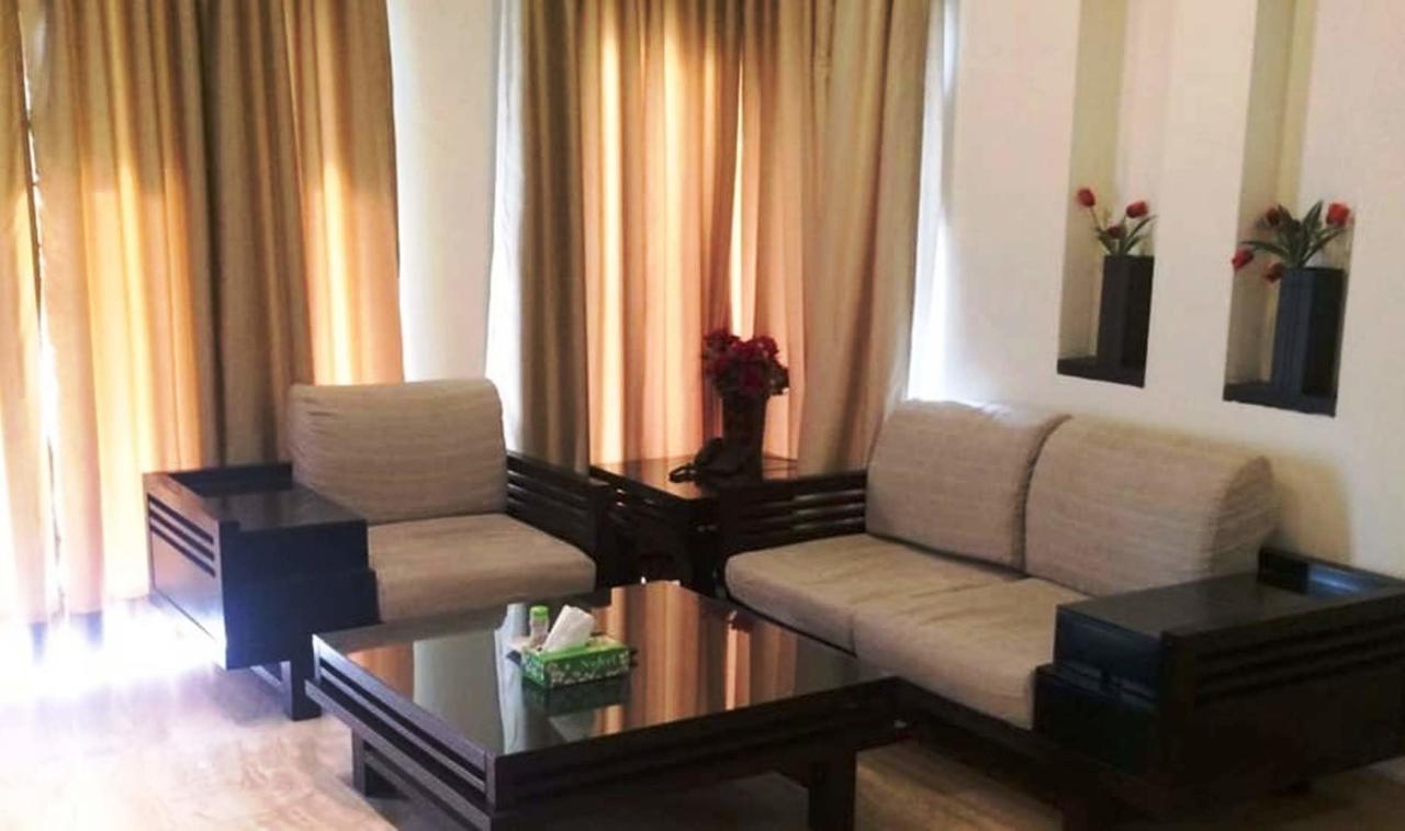 Hotel Vipul Grand Gurgaon Zewnętrze zdjęcie