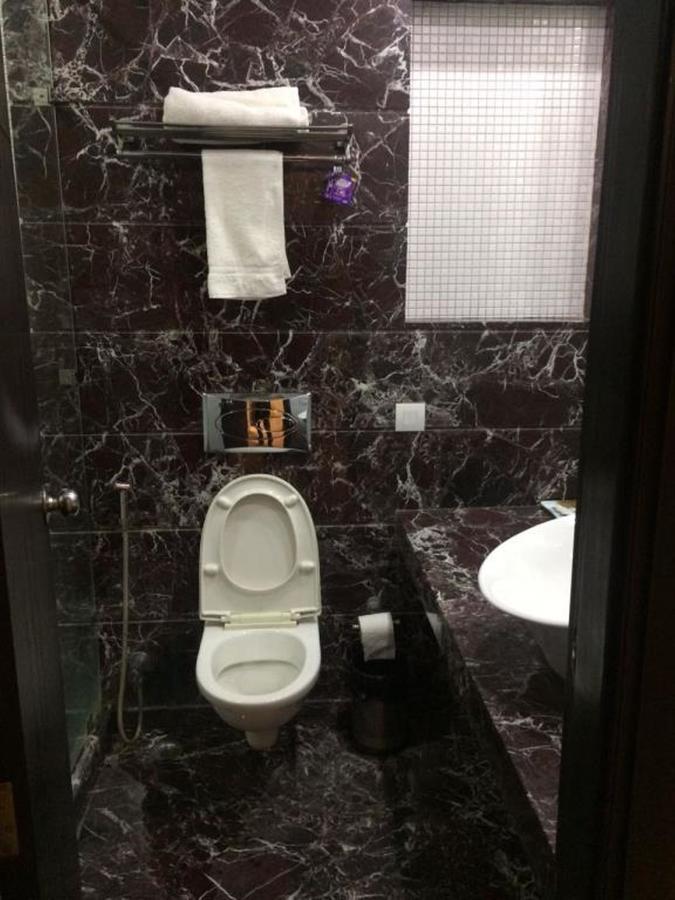 Hotel Vipul Grand Gurgaon Zewnętrze zdjęcie