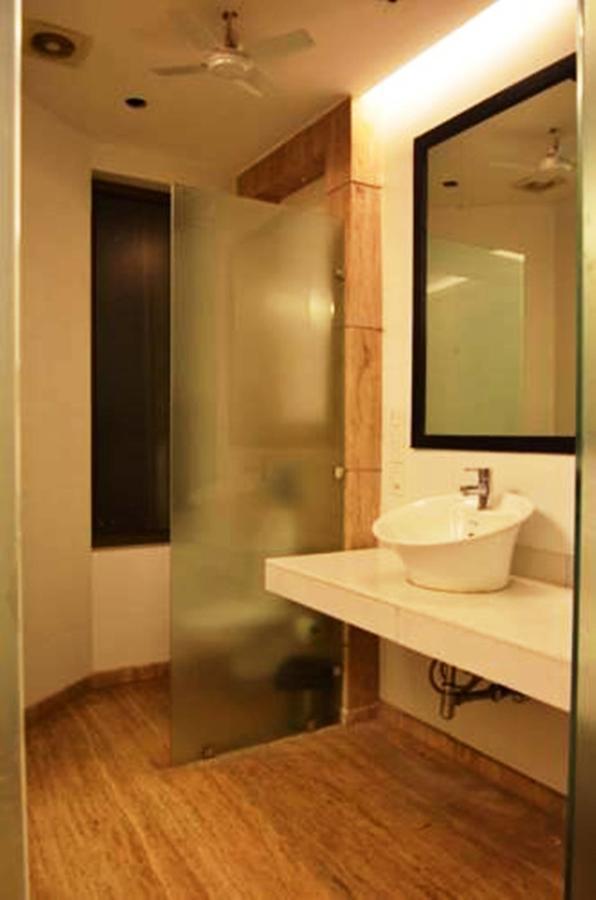 Hotel Vipul Grand Gurgaon Zewnętrze zdjęcie